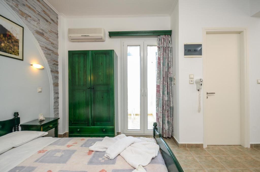 Polemis Studios & Apartments Agia Anna  Extérieur photo