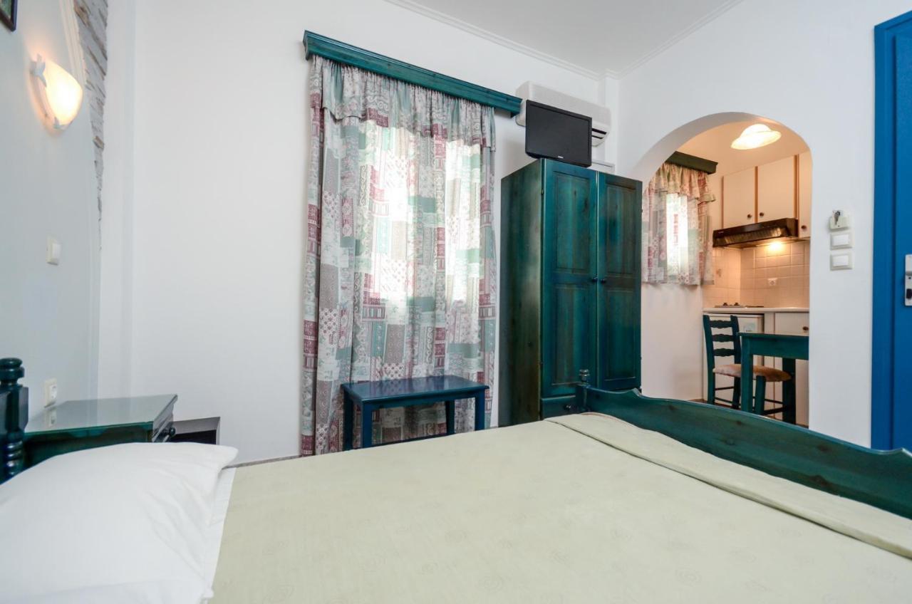 Polemis Studios & Apartments Agia Anna  Extérieur photo