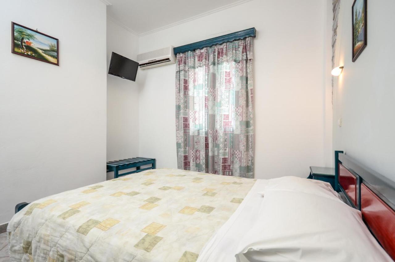 Polemis Studios & Apartments Agia Anna  Extérieur photo