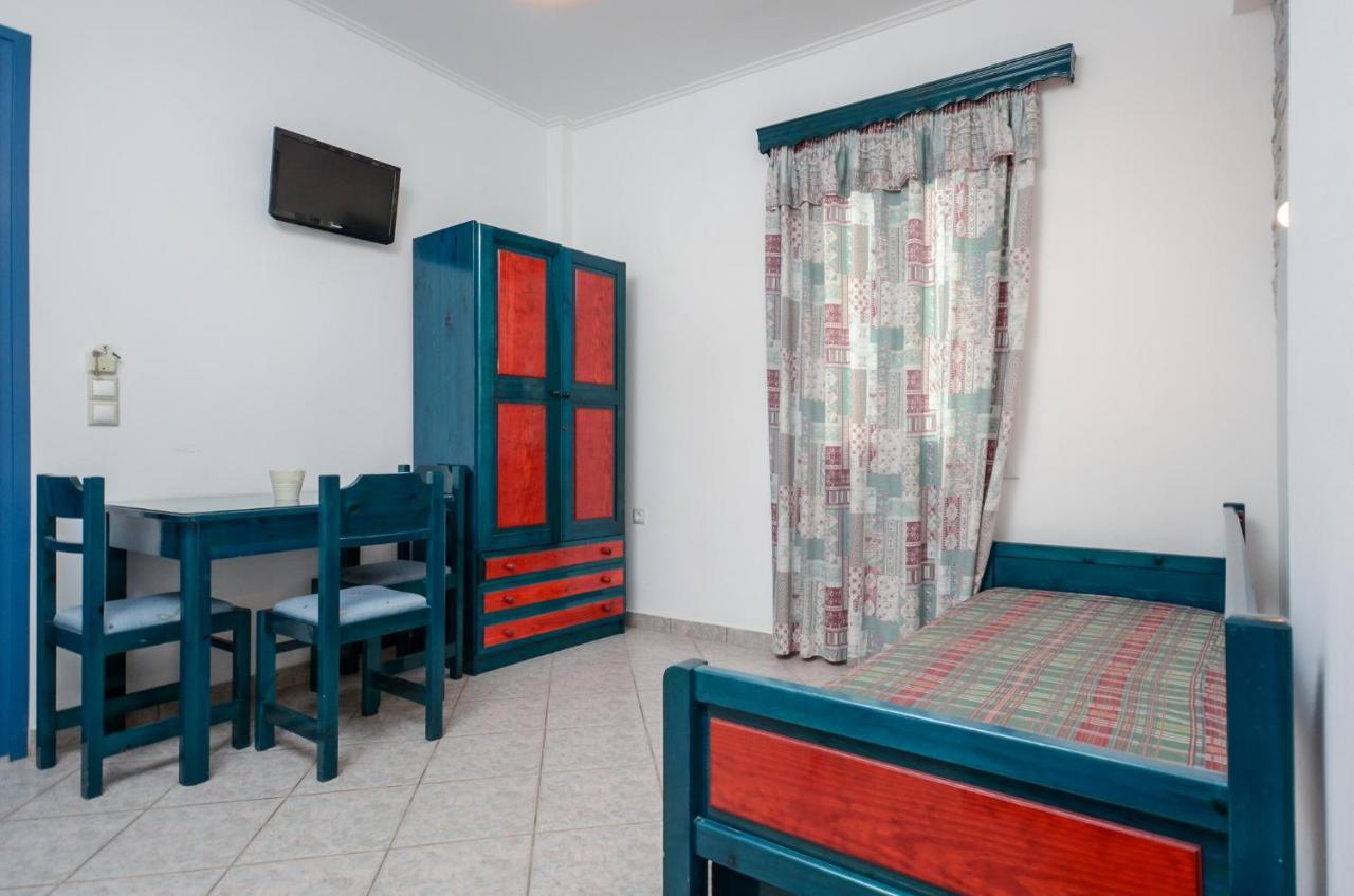 Polemis Studios & Apartments Agia Anna  Extérieur photo